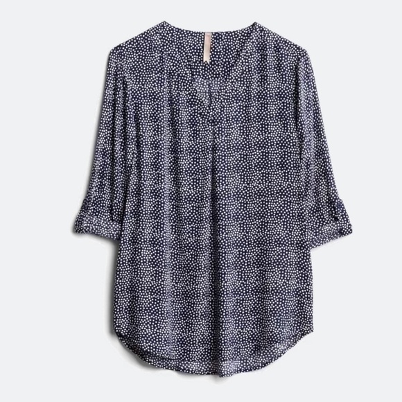 Brina & Em Tops - Brina & Em Lemmy Top V-neck Navy Patterned Blouse